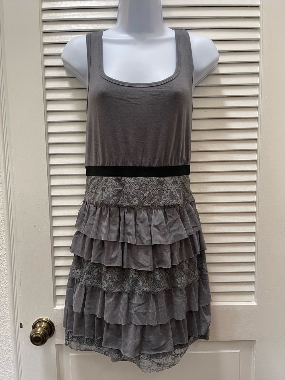 Xhilaration Coquette Lace Tiered Ruffle Dress M